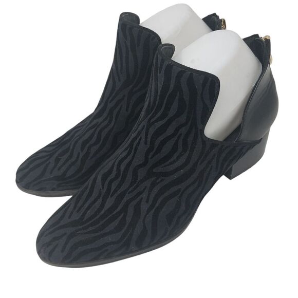 Andrew Geller Shoes - Andrew Gellar Black Suede Shoes. Size 9.5 M